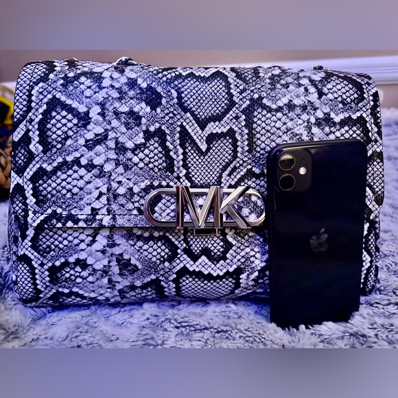 NWT Michael Kors “Parker” Snake Embossed Leather XL Convertible Shoulder Bag - Picture 9 of 9